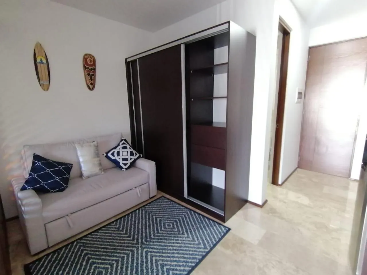 Stylish Studio W Premium Amenities Wifi 250Mb 툴룸 아파트